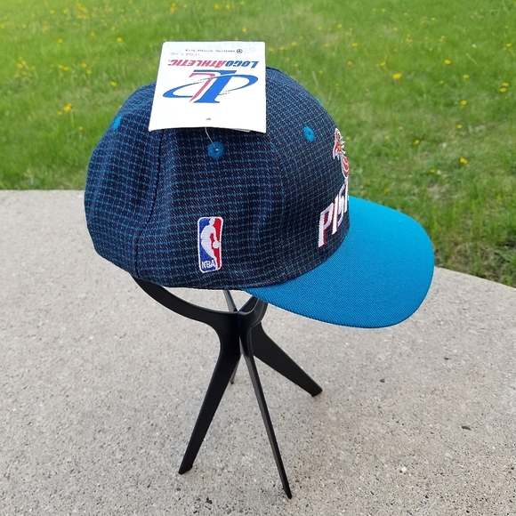 (NWT) Vintage Logo Athletic NBA Detroit Pistons Snapback Hat - Picture 3 of 10